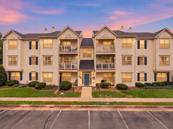 11006 Koman Cir #201, Manassas, VA 20109