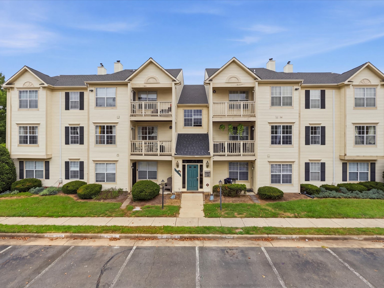 11006 Koman Cir #201, Manassas, VA 20109