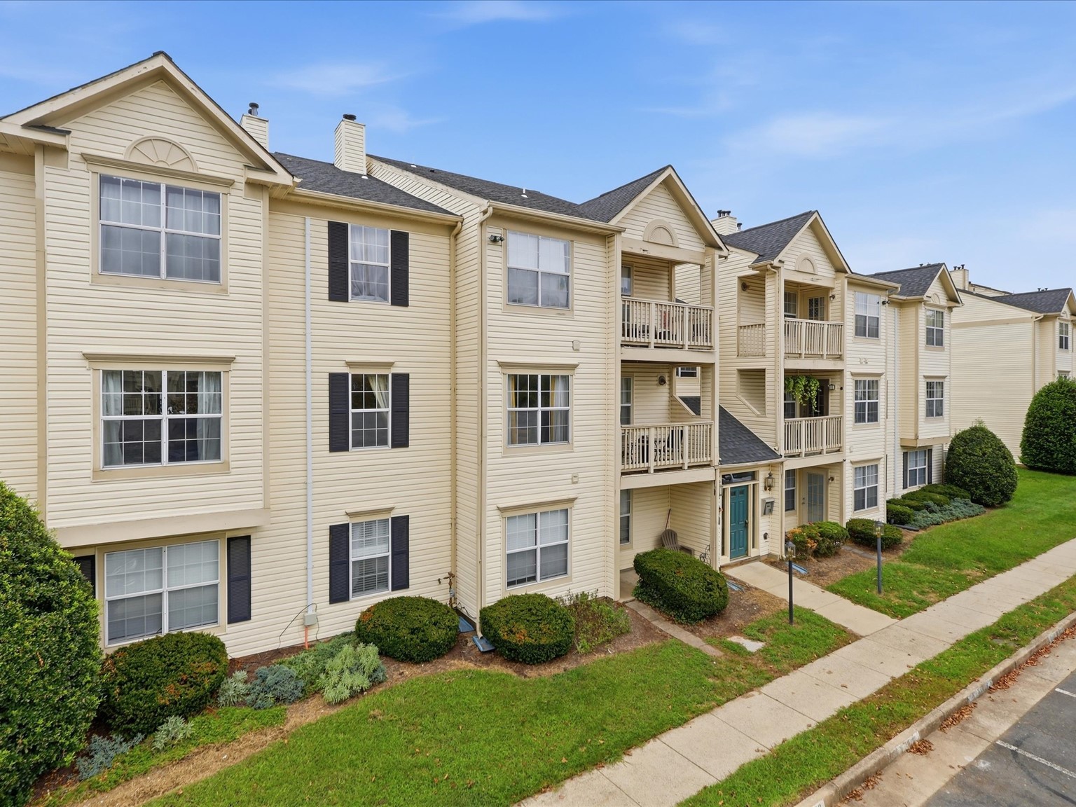 11006 Koman Cir #201, Manassas, VA 20109