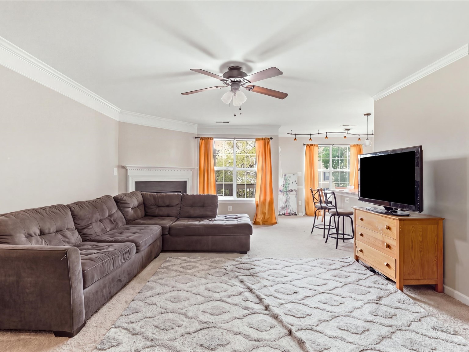 11006 Koman Cir #201, Manassas, VA 20109