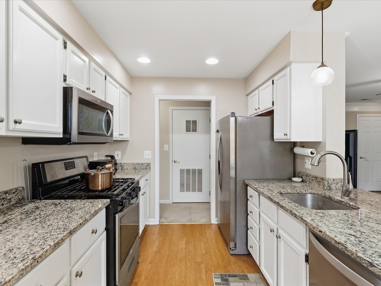 11006 Koman Cir #201, Manassas, VA 20109