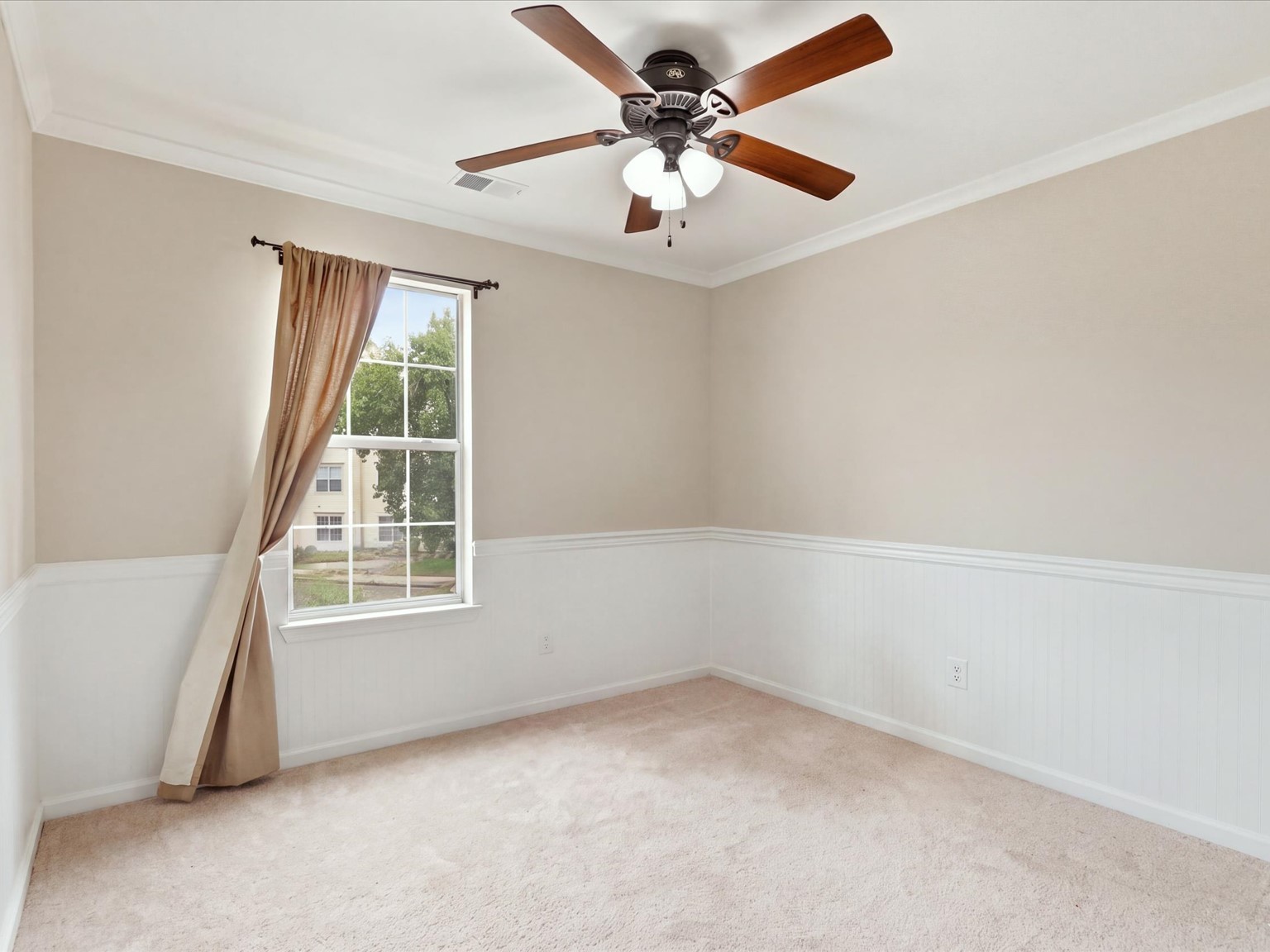 11006 Koman Cir #201, Manassas, VA 20109